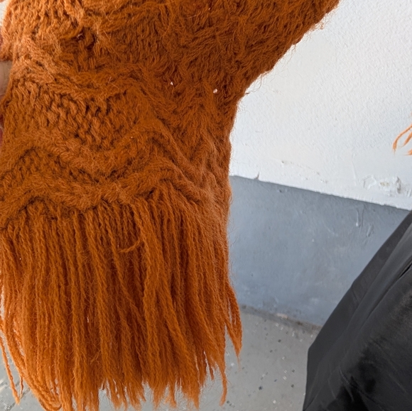 Vintage Bohemian Fringe Sweater from 1960 Orange Sweater Size M - Picture 4 of 5